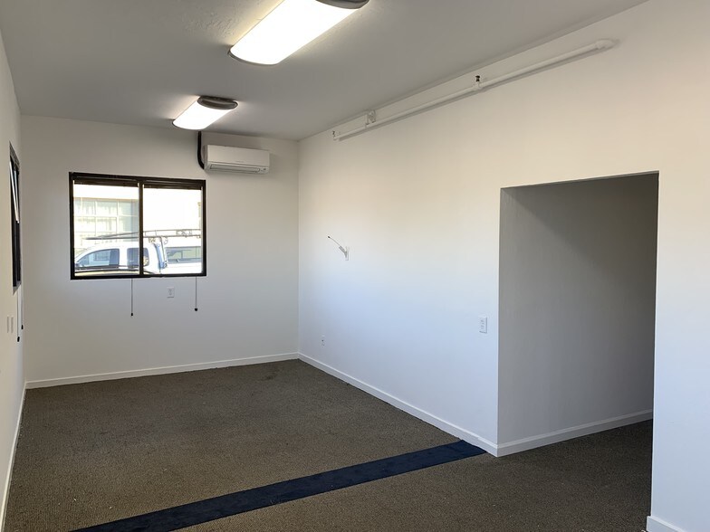 More Photos Of 936-938 S Amphlett Blvd, San Mateo Warehouse For Lease