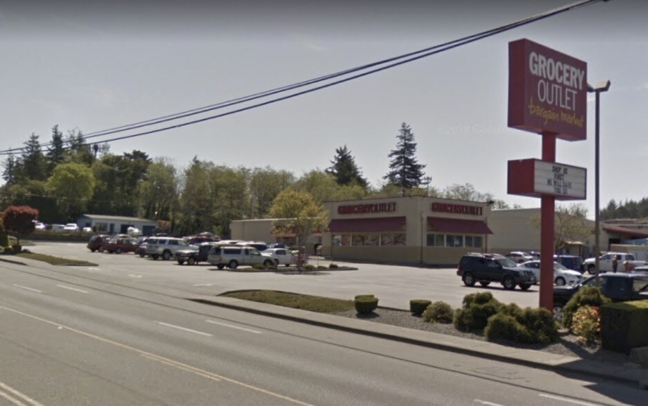 More Photos Of 1385 Newmark Ave, Coos Bay Supermarket For Sale