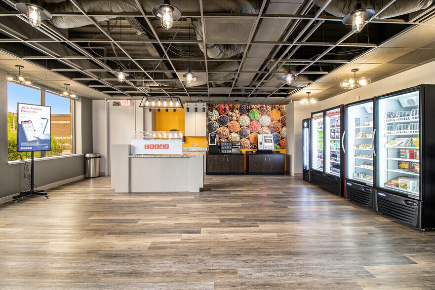 More Photos Of 31440 Northwestern Hwy, Farmington Hills Office For Lease