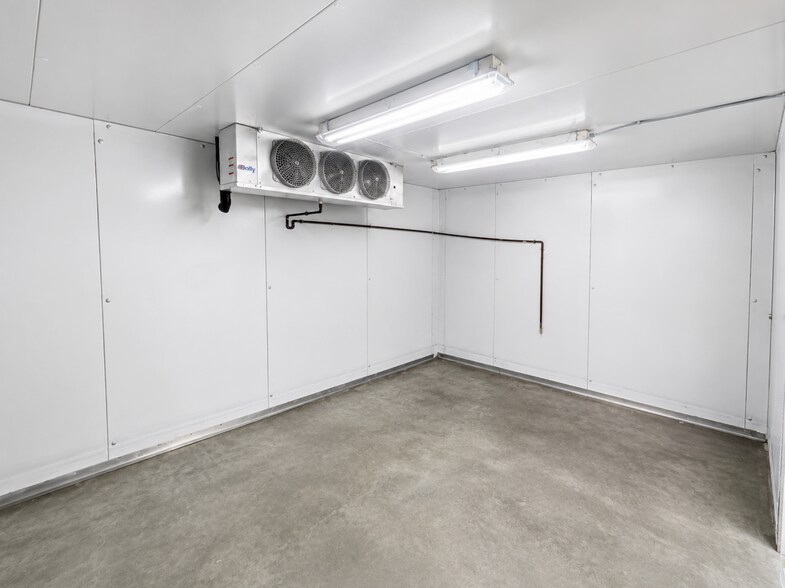 More Photos Of 2501 E President St, Savannah Food Processing For Lease