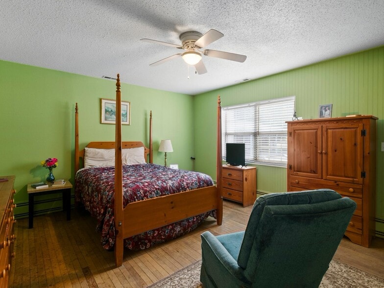 More Photos Of 2474 Soco Rd, Maggie Valley Hotel For Sale