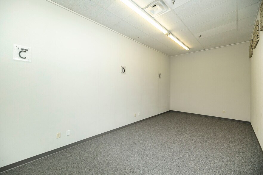 More Photos Of 226 E Ross St, Clearwater Freestanding For Sale