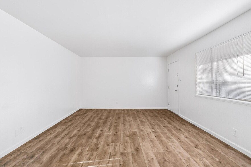 More Photos Of 1143 43rd Ave, Sacramento Apartments For Sale