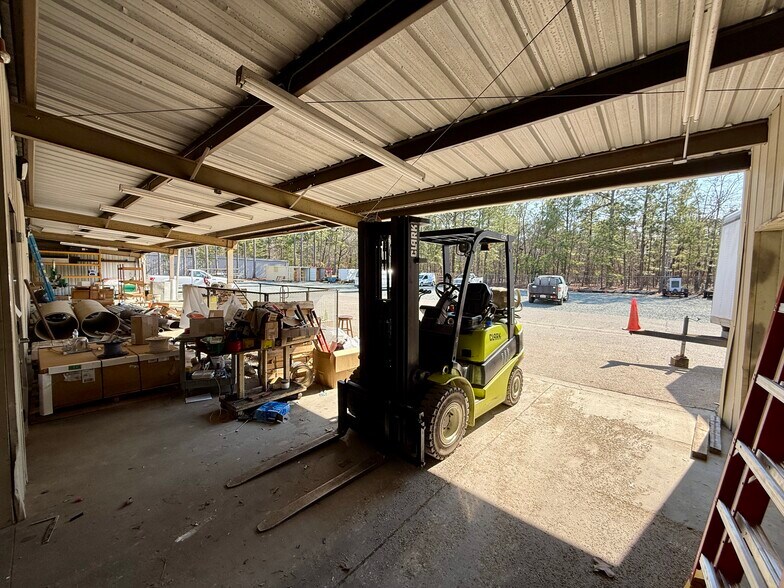 More Photos Of 7718 NC 22 Hwy, Carthage Warehouse For Lease