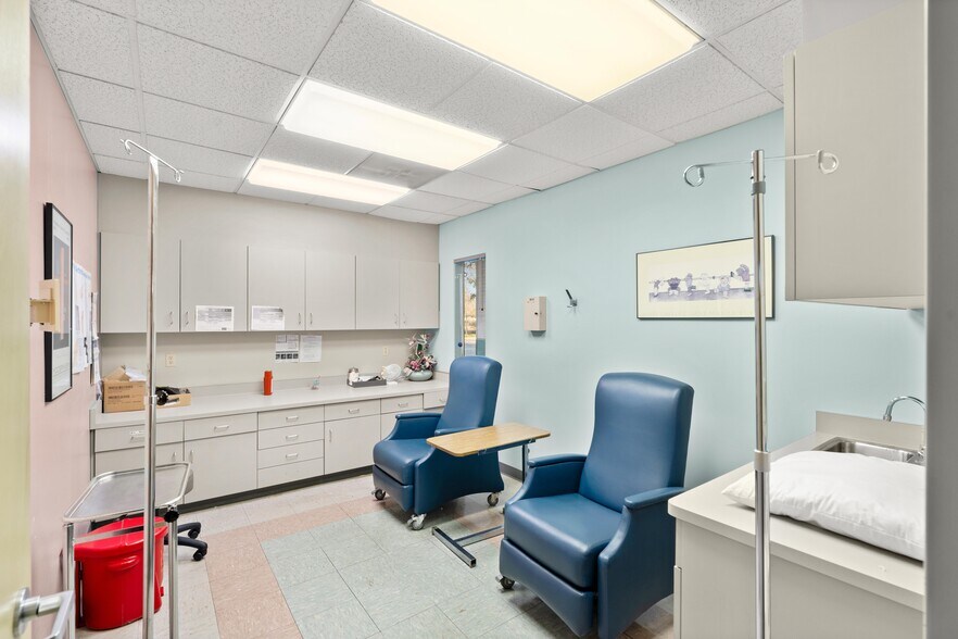 More Photos Of 5309 Carrington Cir, Stockton Healthcare For Sale