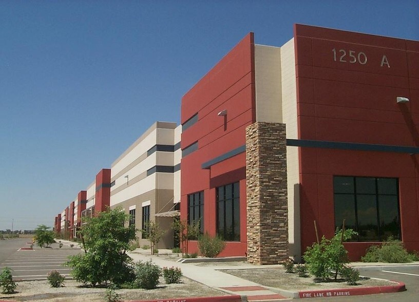 More Photos Of 1250 N Fairway Dr, Avondale Distribution For Lease