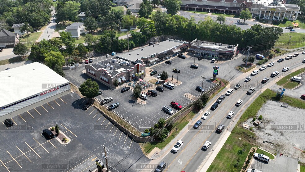 More Photos Of 1615 W Highway 76, Branson Unknown For Lease