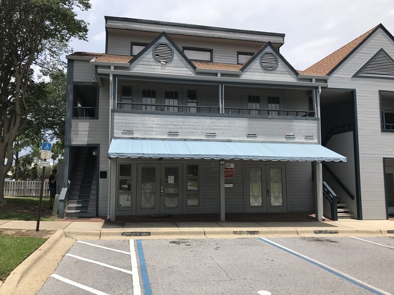 More Photos Of 4400 Bayou Blvd, Pensacola Office Residential For Lease