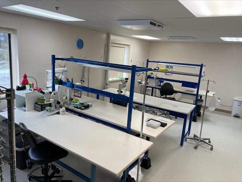 More Photos Of 20 London Ln, Seabrook Industrial For Sale
