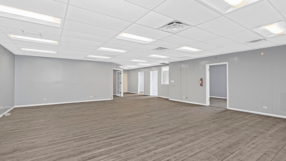 More Photos Of 1657 N Kostner Ave, Chicago Warehouse For Lease