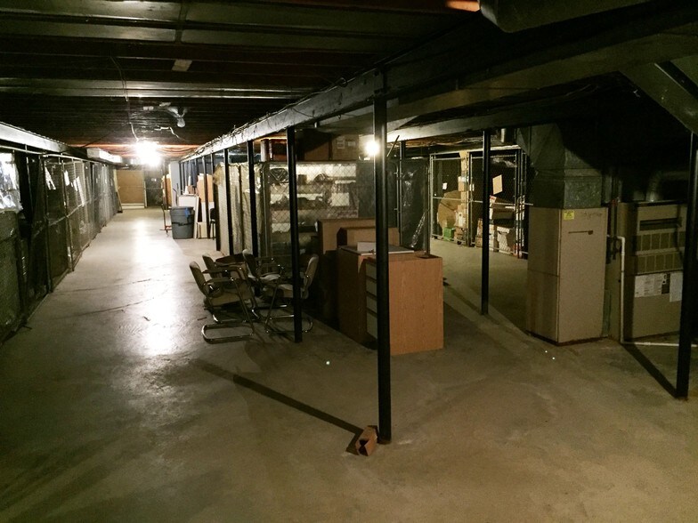 More Photos Of 17200 W 10 Mile Rd, Southfield Office For Lease