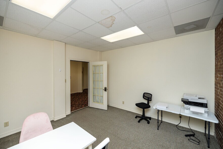 More Photos Of 116 W Pine Ave, El Dorado Office Residential For Sale