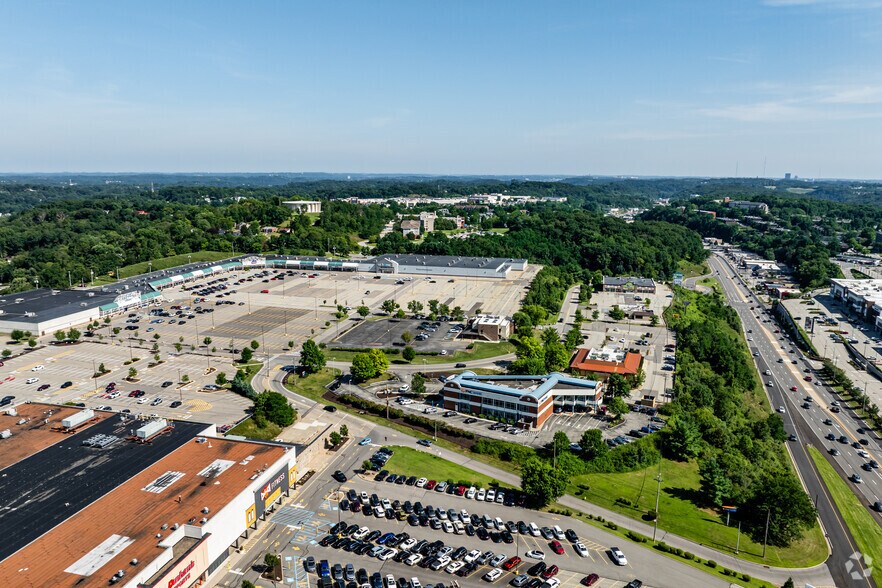 More Photos Of 7900 McKnight Rd, Pittsburgh Unknown For Lease