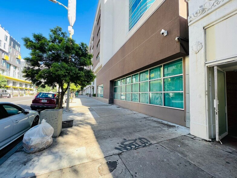 More Photos Of 1040-1050 S Olive St, Los Angeles General Retail For Sale