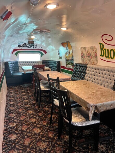 More Photos Of 5535 Calder Ave, Beaumont Restaurant For Lease