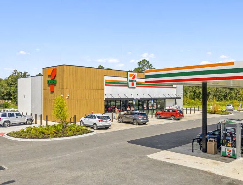 More Photos Of 600 E 5th Ave, Eagle Lake Service Station For Sale