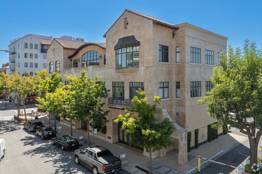 More Photos Of 499 University St, Palo Alto Office For Lease