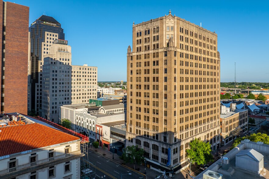 More Photos Of 509 Marshall St, Shreveport Office For Sale