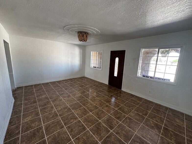 More Photos Of 11601 Valle Bajo Rd, Socorro Apartments For Sale