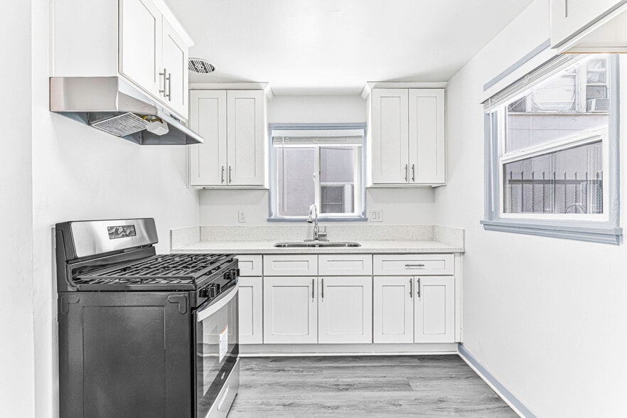 More Photos Of 727 Olive Ave, Long Beach Apartments For Sale