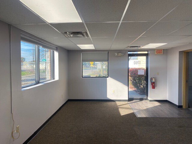 More Photos Of 1760 Frebis Ave, Columbus Warehouse For Lease