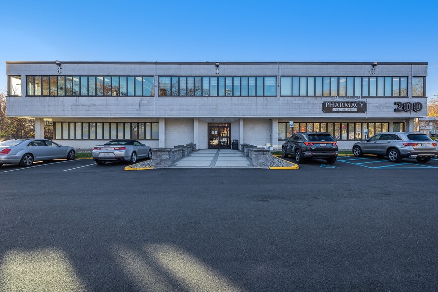 More Photos Of 200 E Eckerson Rd, New City Medical For Lease