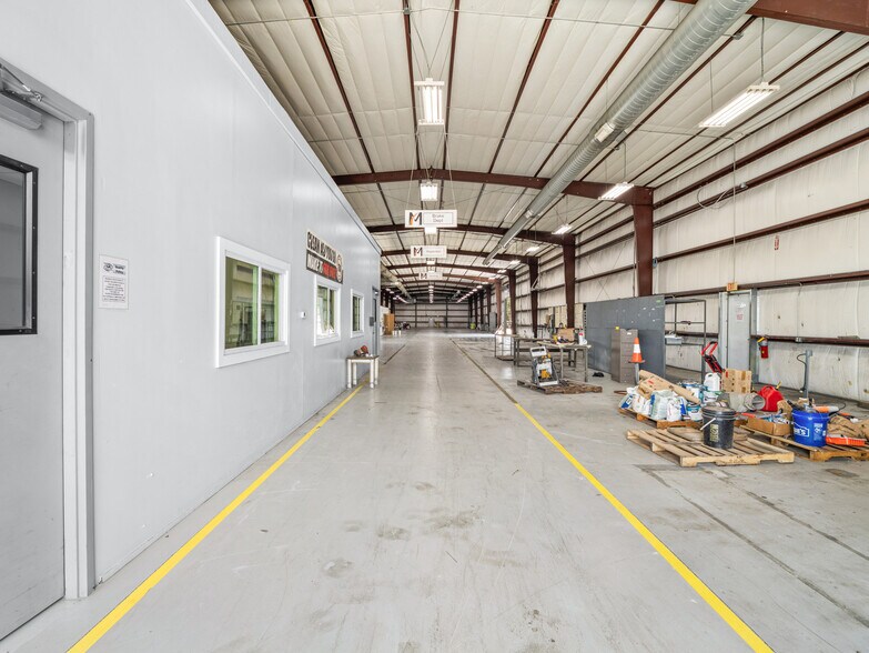 More Photos Of 716 Columbus Ave, Melbourne Manufacturing For Lease