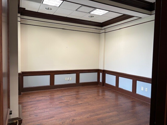 More Photos Of 6055 Lakeside Commons Dr, Macon-Bibb Medical For Lease