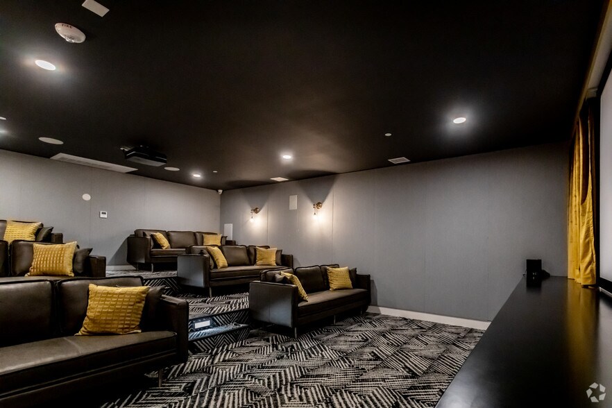 More Photos Of 13448 Beach Ave, Marina Del Rey Apartments For Lease