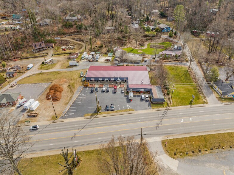 More Photos Of 2487 Soco Rd, Maggie Valley Freestanding For Lease