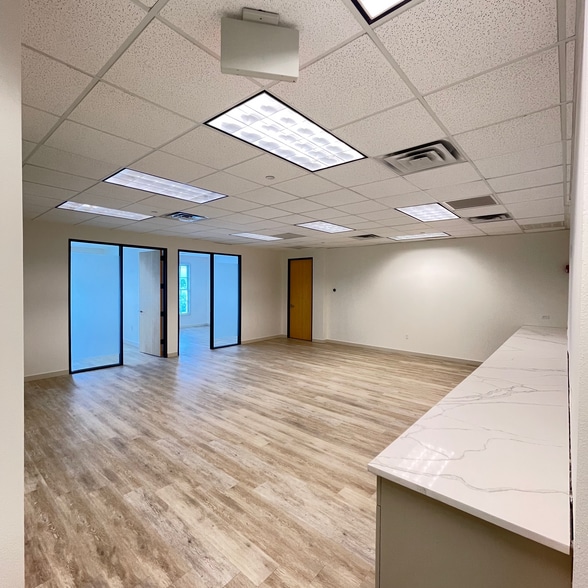 More Photos Of 4407 Bee Caves Rd, West Lake Hills Office For Lease