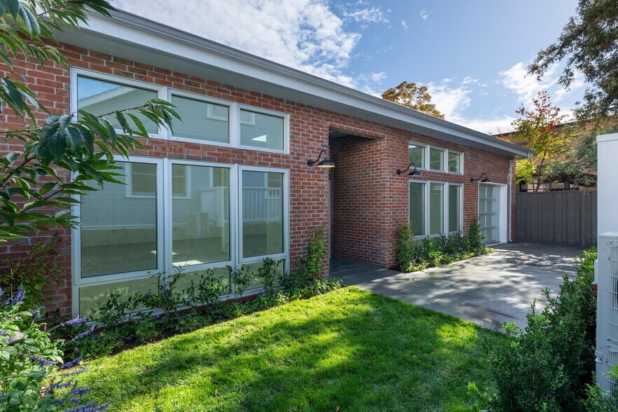 More Photos Of 235 Alma St, Palo Alto Office Residential For Sale