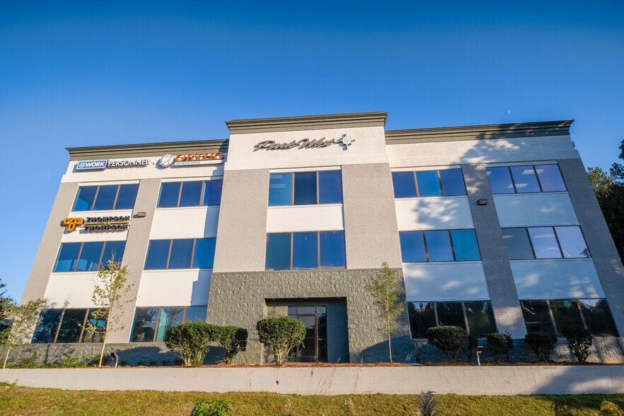 More Photos Of 135 Canal St, Pooler Medical For Lease