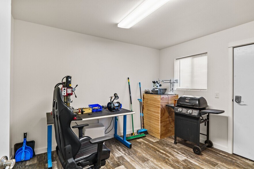 More Photos Of 93303 Prairie Rd, Junction City Industrial For Sale