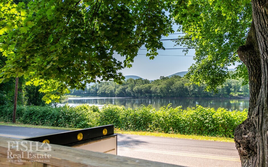 More Photos Of 2093 Island Rd, Lock Haven Restaurant For Sale