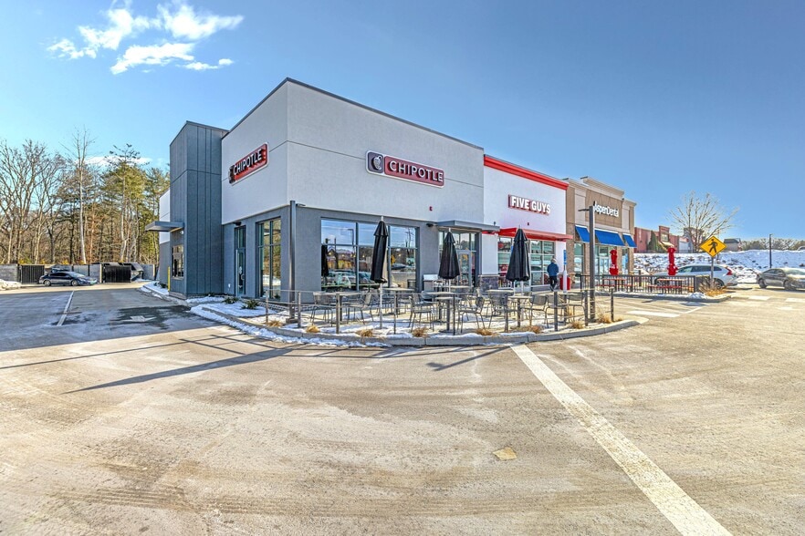 More Photos Of 96 Storrs rd, Mansfield Storefront For Sale