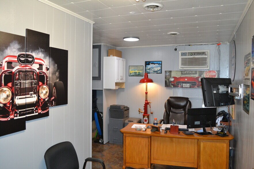 More Photos Of 9913 Jefferson Ave, Newport News Auto Repair For Sale