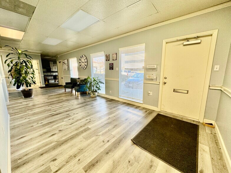 More Photos Of 2522 Grand Canal Blvd, Stockton Office For Sale