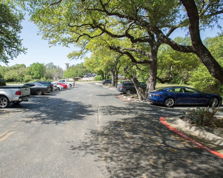 More Photos Of 3809 Juniper Trace, Bee Cave Office For Lease