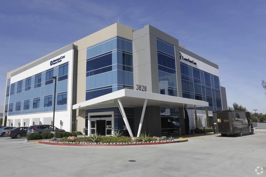 More Photos Of 3828 Schaufele Ave, Long Beach Medical For Lease