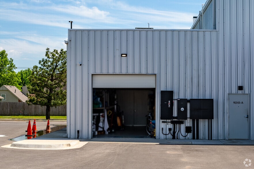 More Photos Of 9241 S Sheridan Rd, Tulsa General Retail For Lease