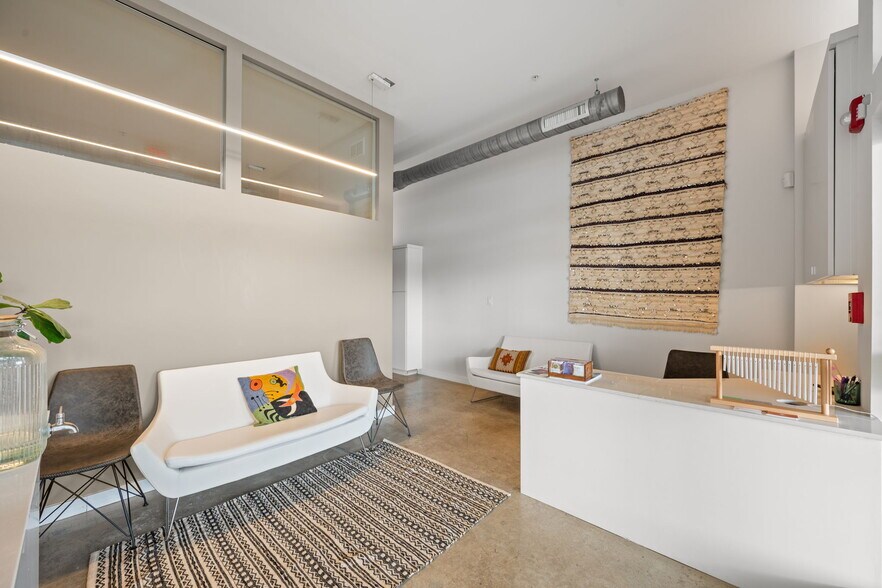 More Photos Of 2235 E 6th St, Austin Apartments For Sale