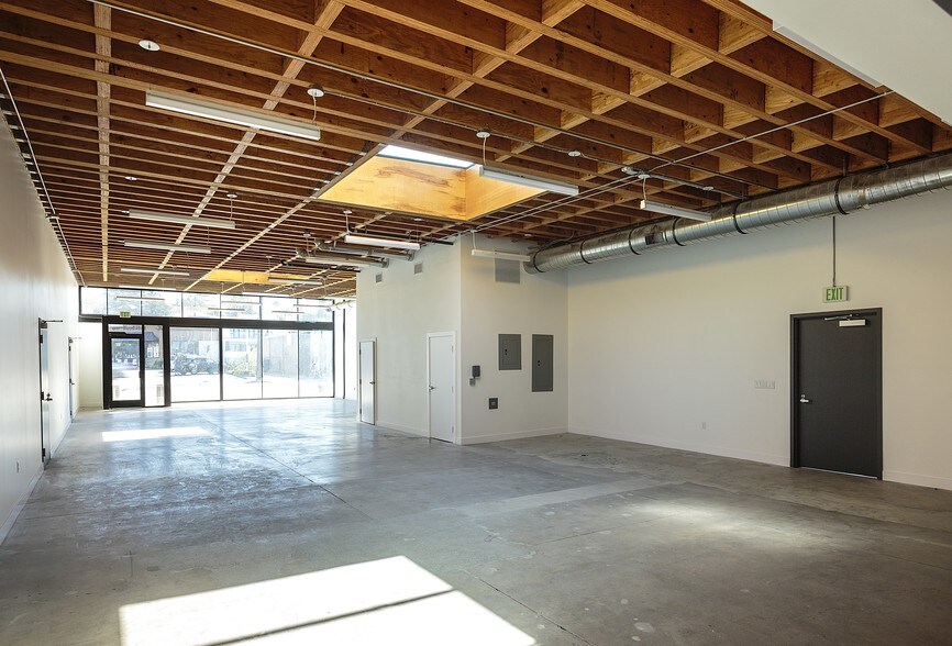 More Photos Of 3511-3523 S Centinela Ave, Los Angeles Storefront For Lease