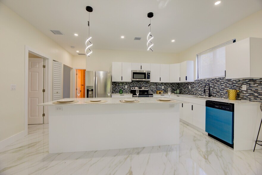 More Photos Of 742 NW 70th St, Miami Apartments For Sale