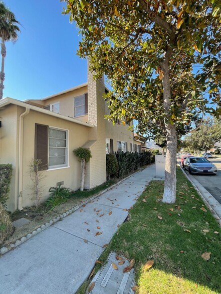 More Photos Of 988 W Glenoaks Blvd, Glendale Apartments For Sale