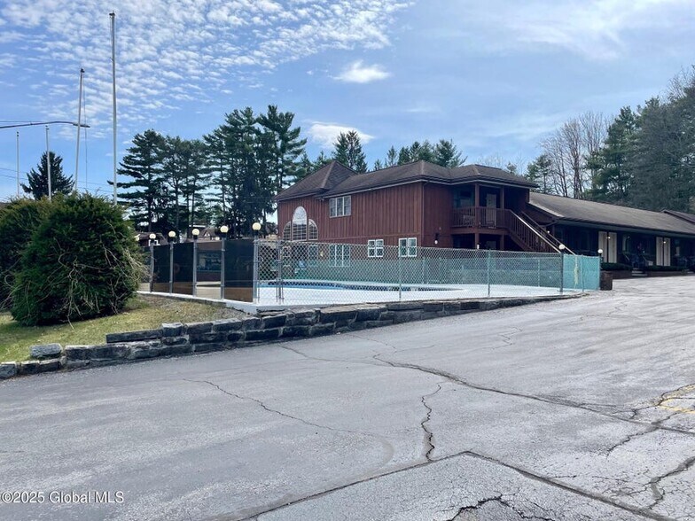 More Photos Of 1545 Us-9, Lake George Hospitality For Sale
