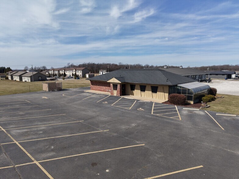 More Photos Of 1801 N Market St, Sparta Restaurant For Sale