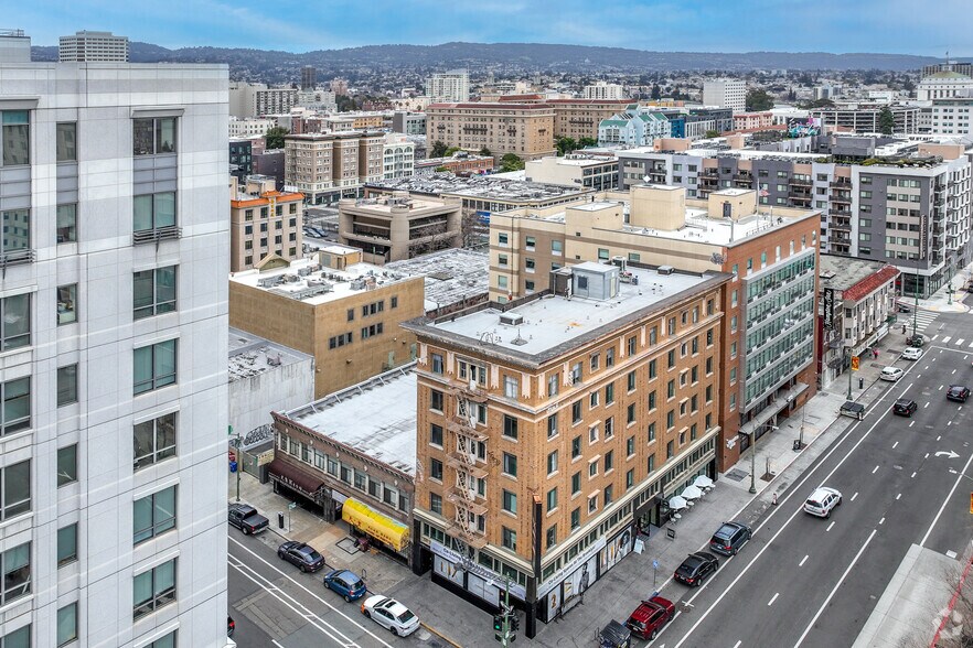More Photos Of 392 11th St, Oakland Apartments For Sale