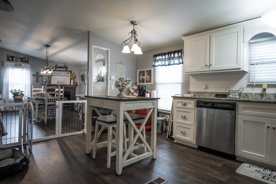 More Photos Of 3655 Neese Commerce Rd, Hull Multifamily For Sale