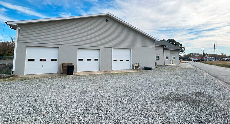 More Photos Of 845 Church Ln, Tappahannock Freestanding For Lease